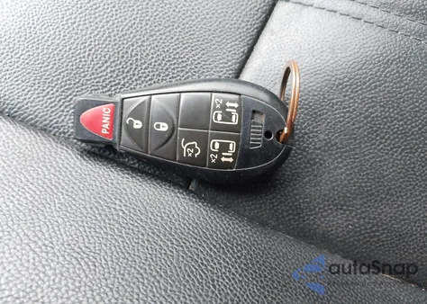 2016 Chrysler Town & Country Touring from USA, damaged, VIN 2C4RC1BG6GR291408